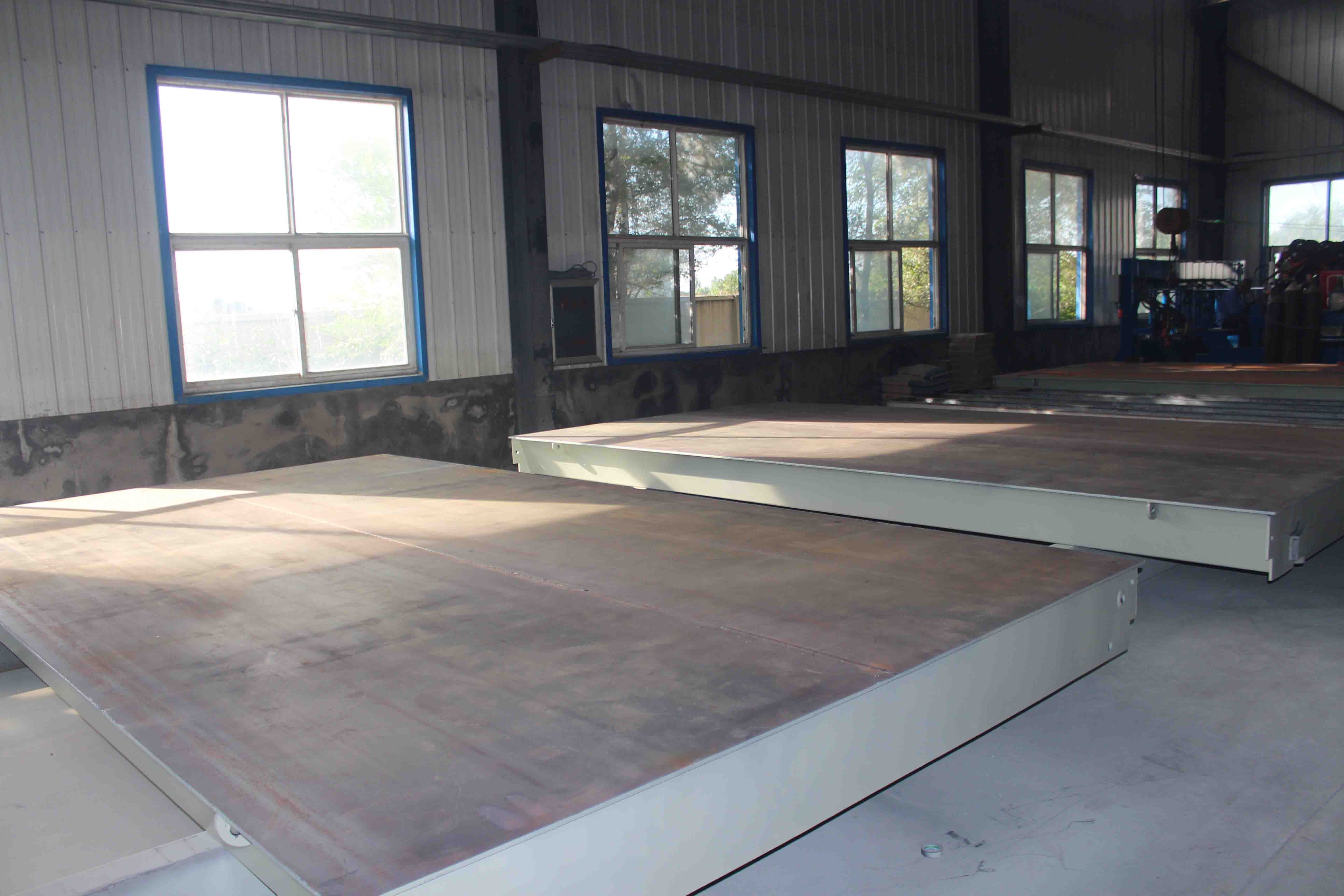 地磅的生產(chǎn)工藝有何區(qū)別？如何判斷生產(chǎn)工藝是好還是壞，一起看看鞍山地磅怎么做！